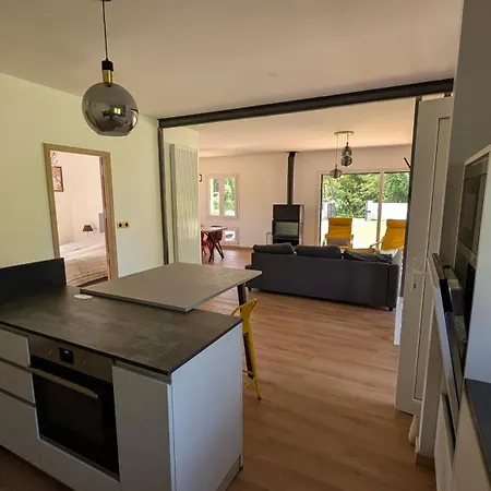 Nyaraló Belle Maison, Calme Avec Parking